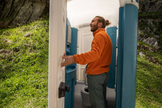 Best Luxury portable toilet rental  in Salamatof, AK